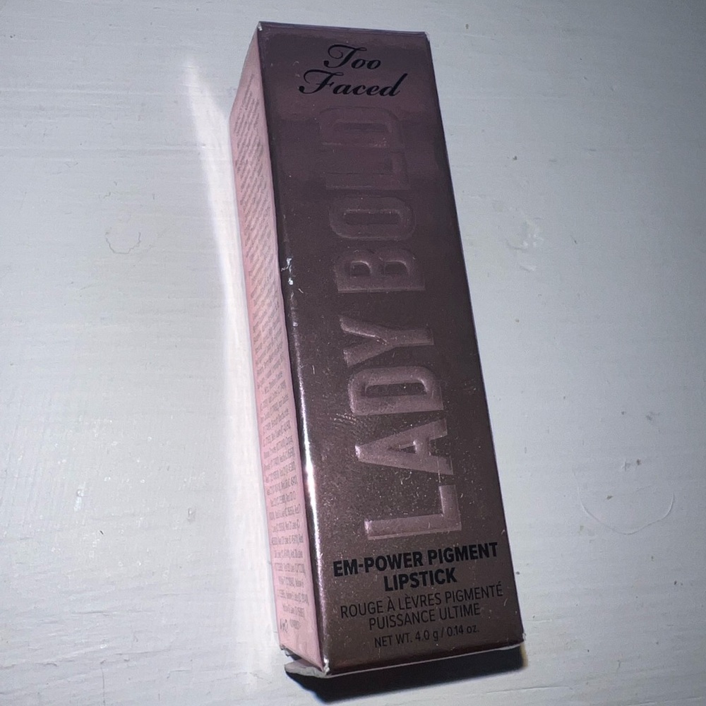 Too faced lady bold, em-power pigment lipstick, shade comeback queen 04